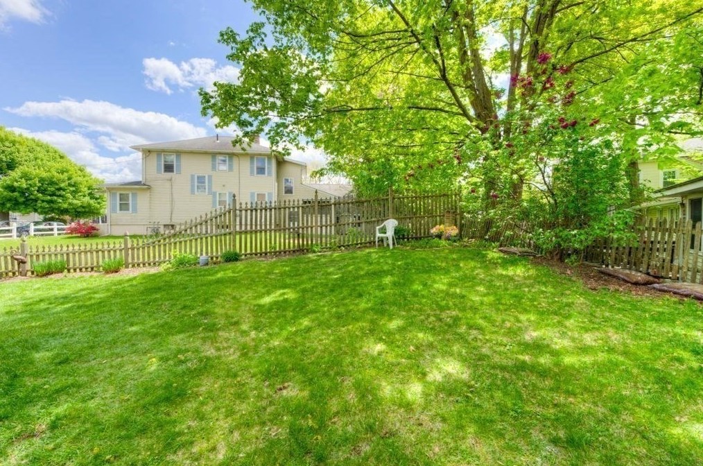 249 Webster St, Worcester MA  01603-2224 exterior