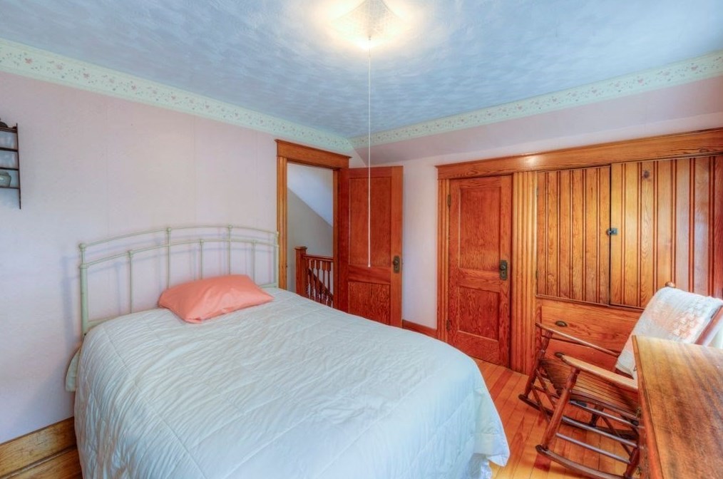 249 Webster St, Worcester MA  01603-2224 exterior