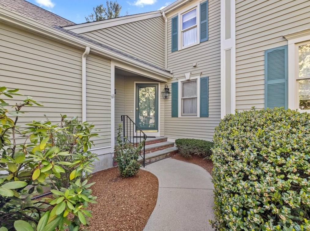 68 Tussock Brook Rd, Duxbury, MA 02332 exterior