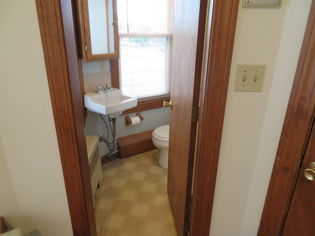 160 Hadley St #3, New Bedford, MA 02745