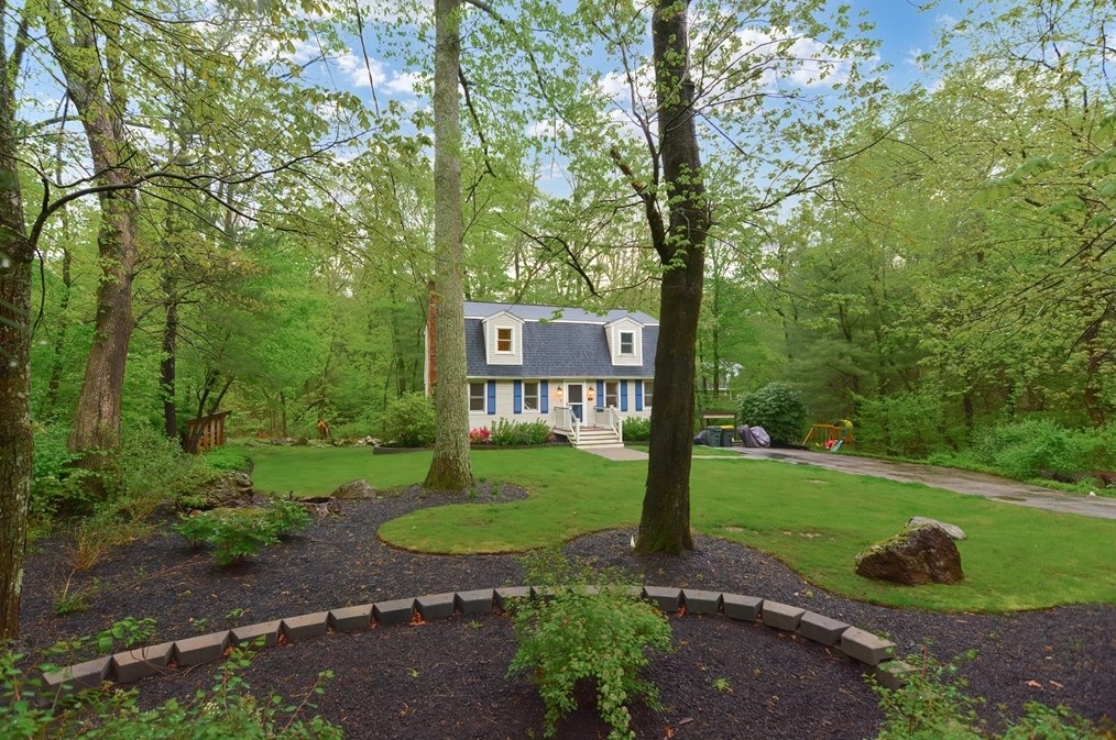 862 Summer St, Franklin, MA 02038-2319