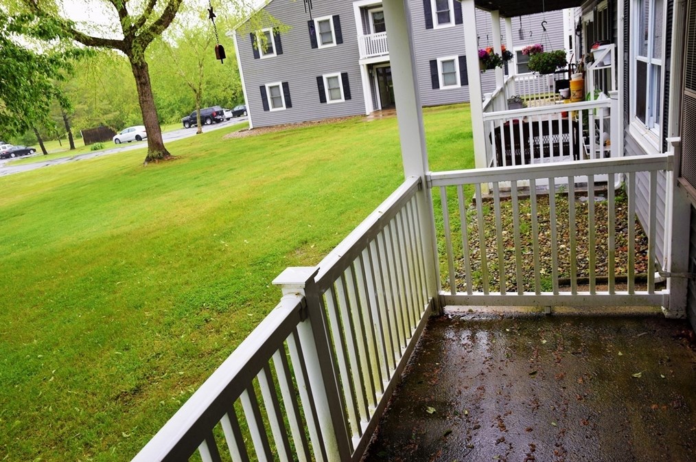 450 Somerset Ave, Taunton MA 02780-4884 exterior