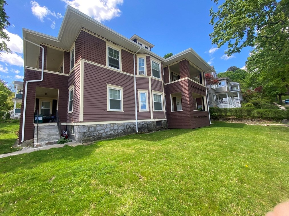 8 Hadwen Ln #2, Worcester, MA 01602