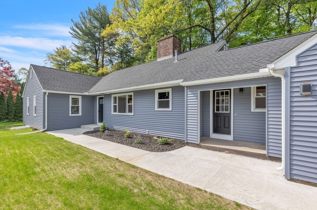 55 Apple Orchard Hts, Montgomery, MA 01085 exterior
