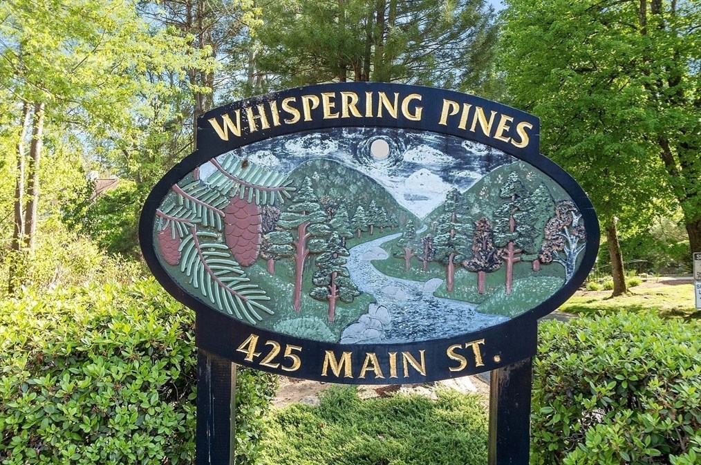 425 Main St, Hudson MA  01749-1840 exterior