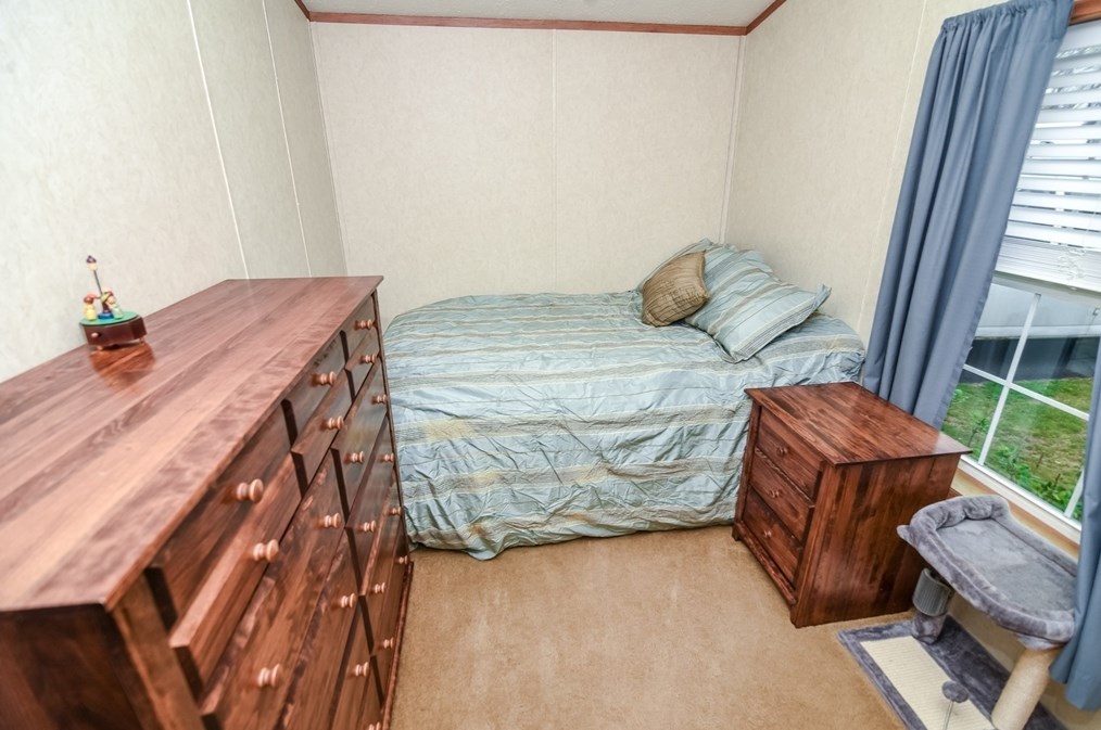 38 Patriot Cir, Plymouth MA 02360-2106 exterior