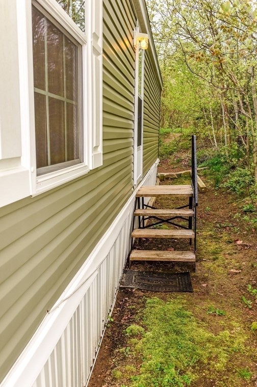 38 Patriot Cir, Plymouth MA 02360-2106 exterior