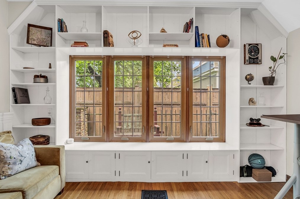 27 Kimball Ave, Ipswich MA 01938-1206 exterior