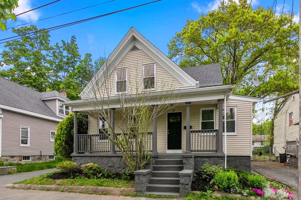 24 Martin St, Brockton, MA 02302-3207