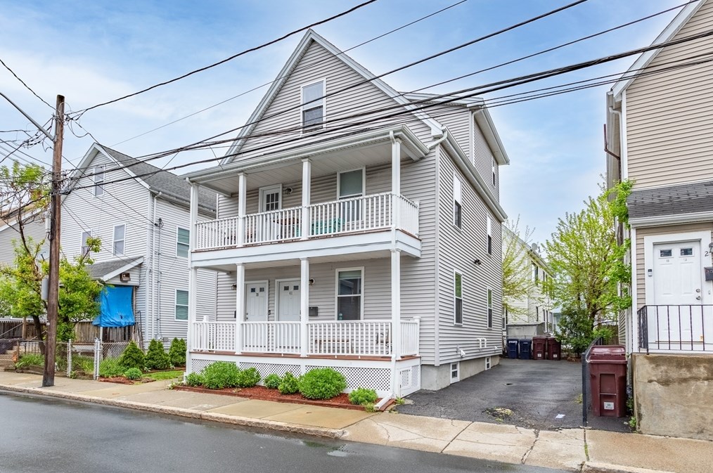 41 Montrose St, Everett, MA 02149-1832