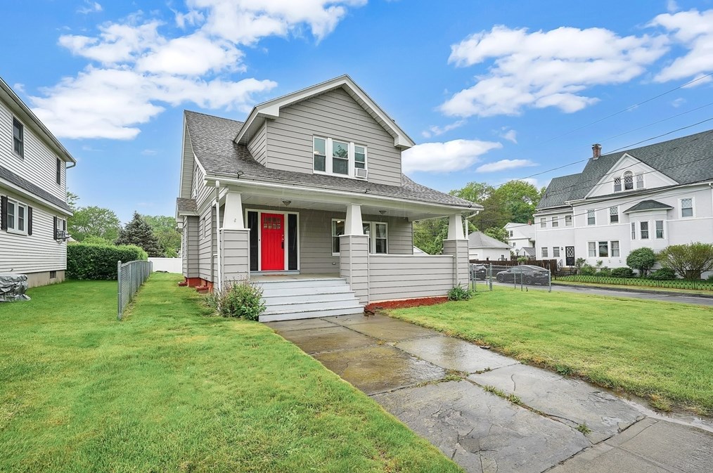 196 Nonotuck Ave, Chicopee MA 01013-2539 exterior