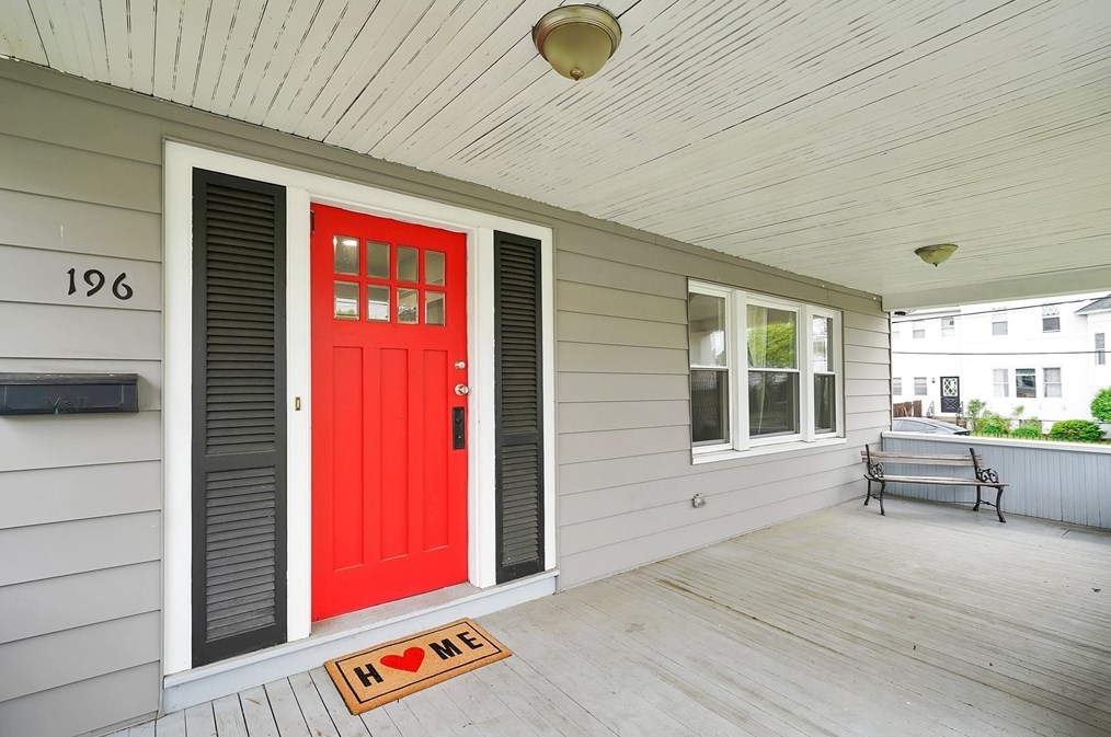 196 Nonotuck Ave, Chicopee MA 01013-2539 exterior