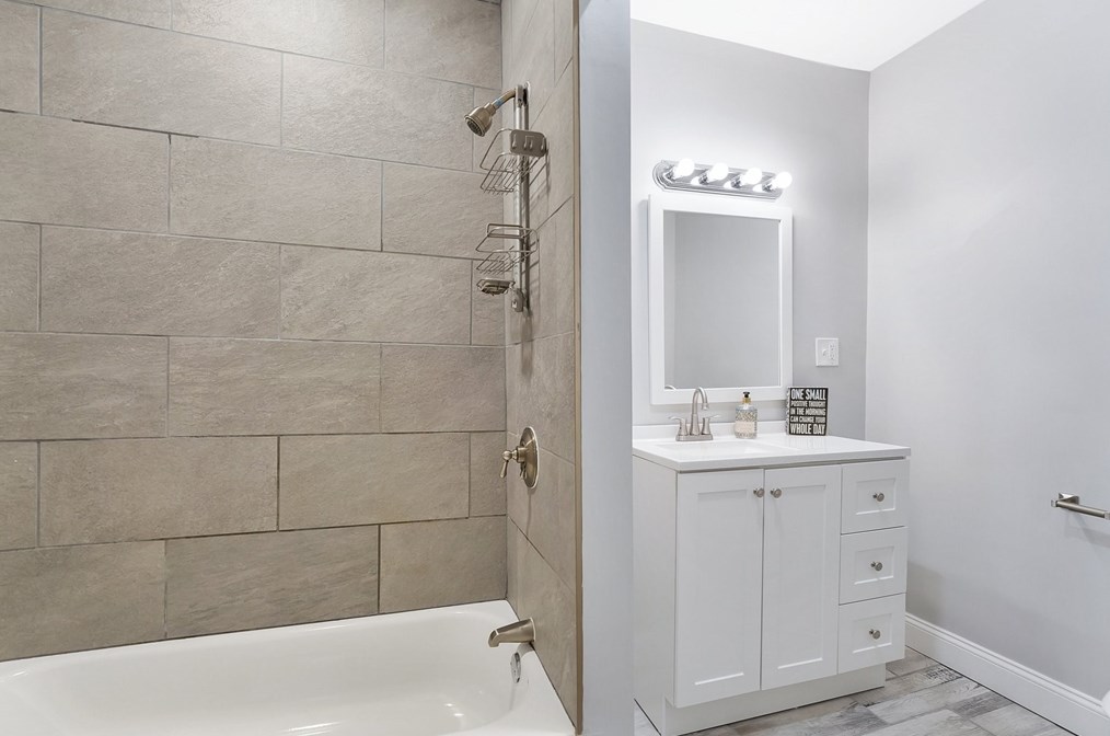 196 Nonotuck Ave, Chicopee MA 01013-2539 exterior