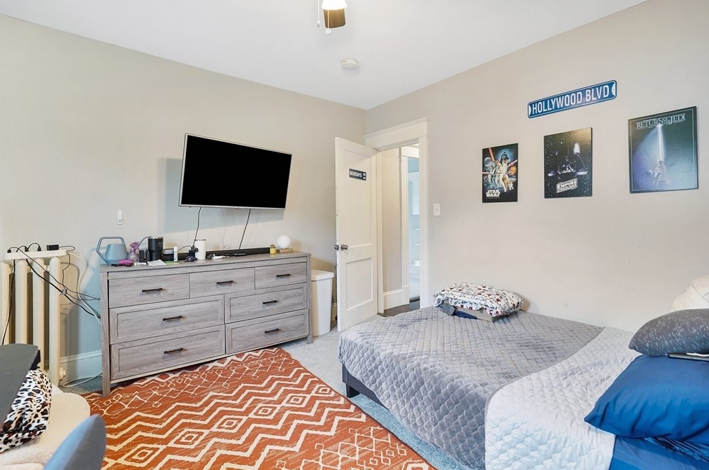 196 Nonotuck Ave, Chicopee MA 01013-2539 exterior