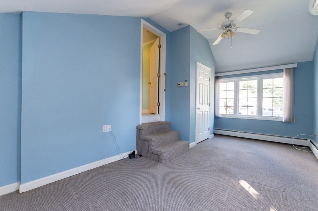 19 Aberdeen Ave, Waltham MA 02453-6885 exterior