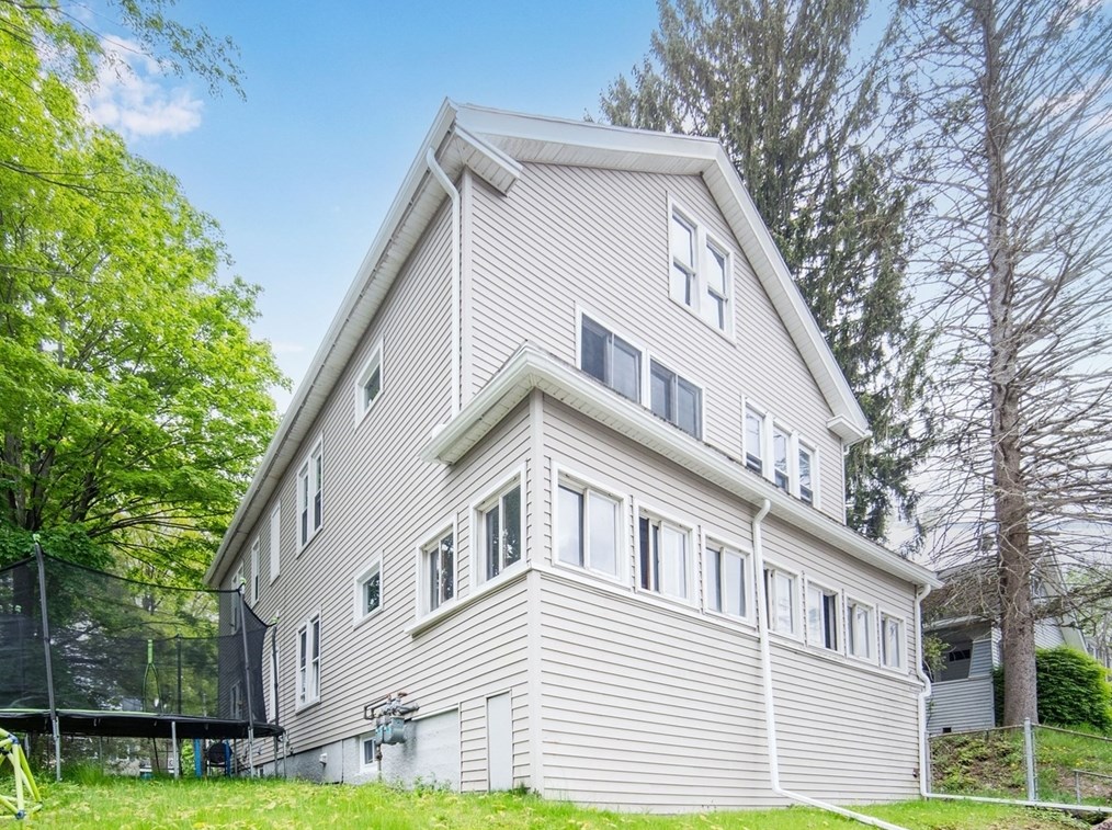 17 Princeton St, Worcester, MA 01610 exterior