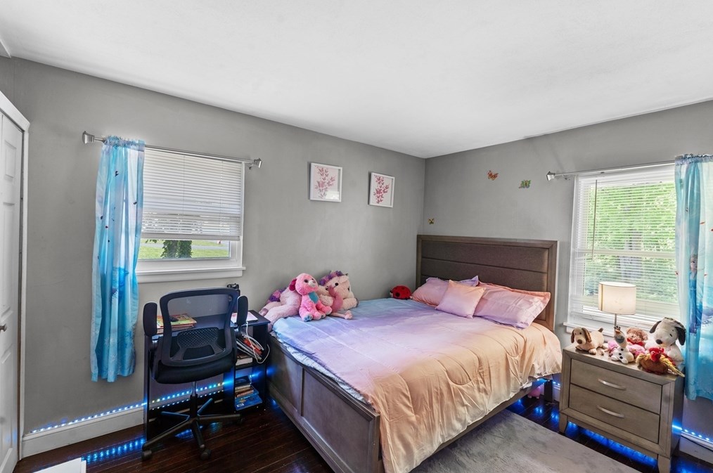 74 Briggs St, Taunton MA 02780-4806 exterior