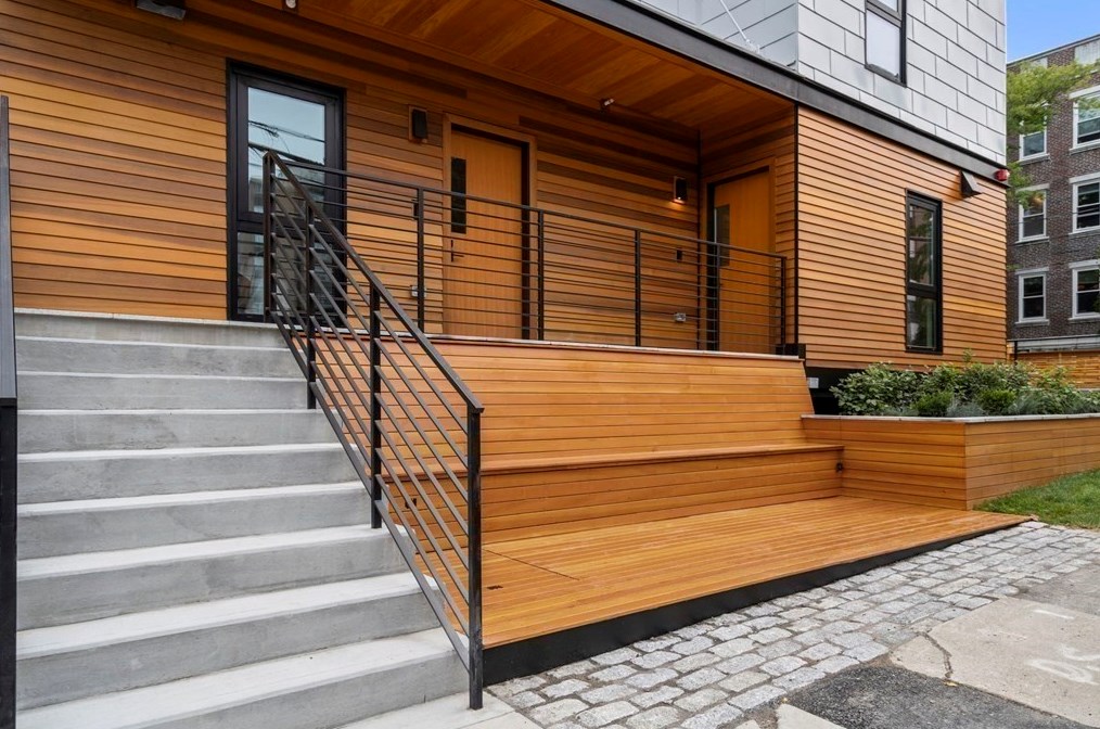 41 Stearns Rd, Brookline MA  02446-5123 exterior