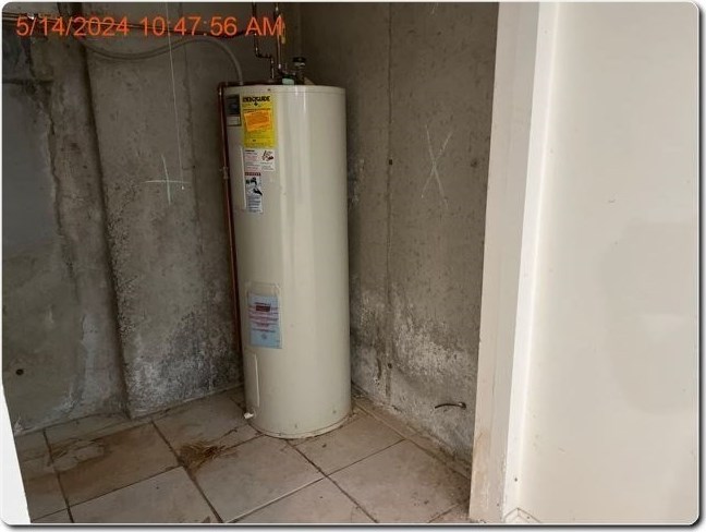 2 Stevens Ave, Middleton MA 01949-2388 exterior