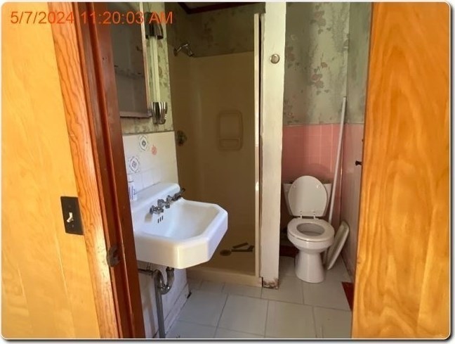 2 Stevens Ave, Middleton MA 01949-2388 exterior