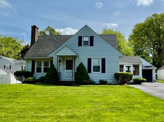 83 Pilgrim Rd, Springfield, MA 01118 exterior
