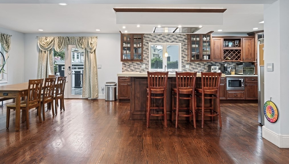 28 Collamore St #28, Milton, MA 02186