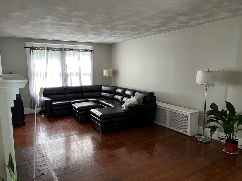 45 Eton St, Springfield MA  01108-2838 exterior