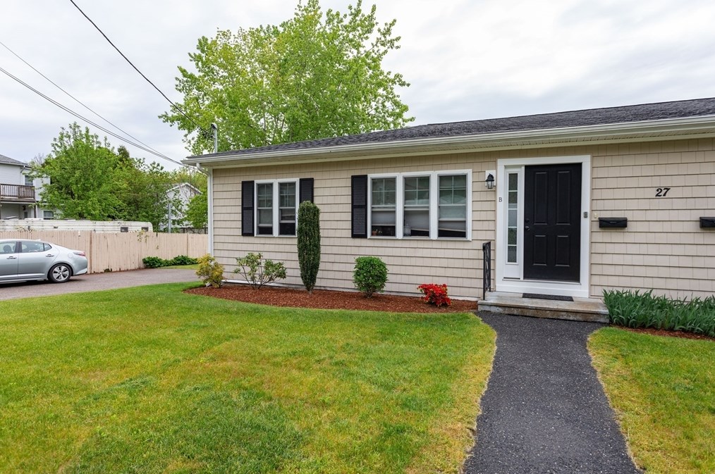 27 Marjorie St, Worcester, MA 01604