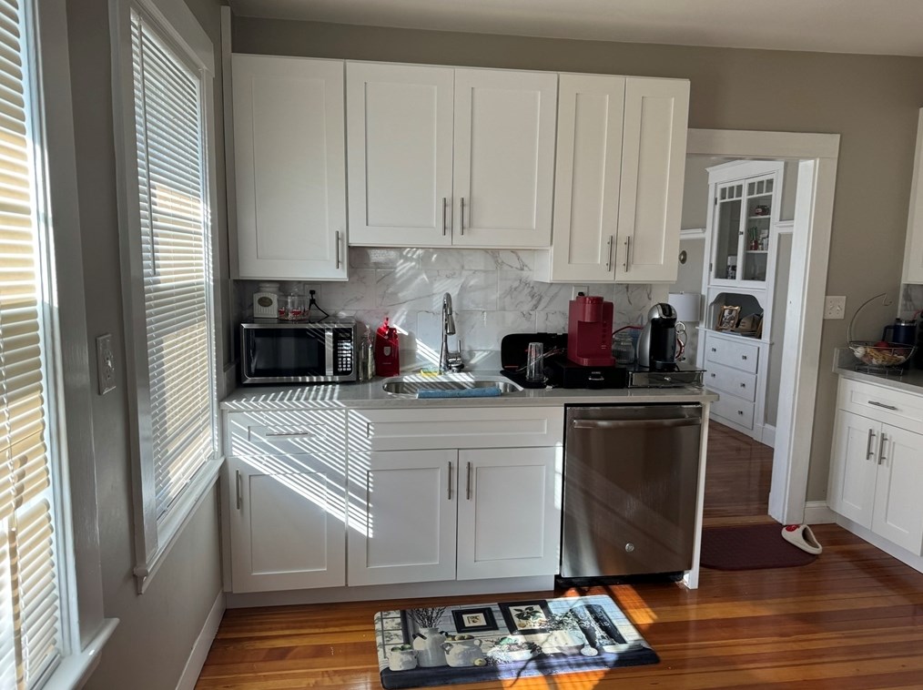 242 Southern Artery, Quincy MA  02169-2204 exterior