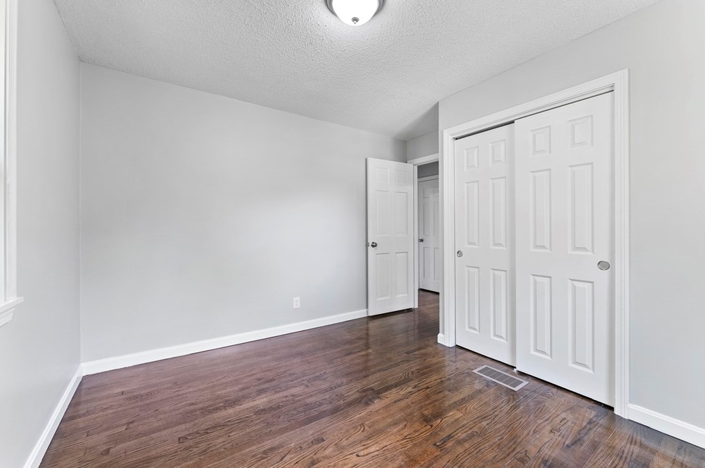 68 Crestmont St, Springfield MA  01108-3314 exterior