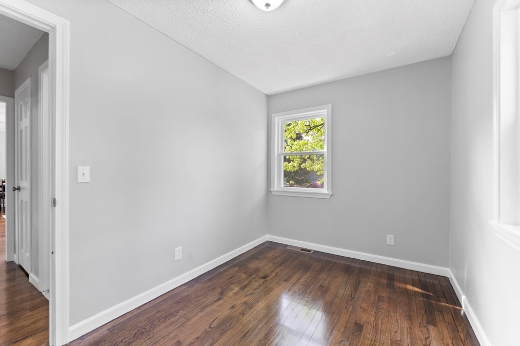 68 Crestmont St, Springfield MA  01108-3314 exterior