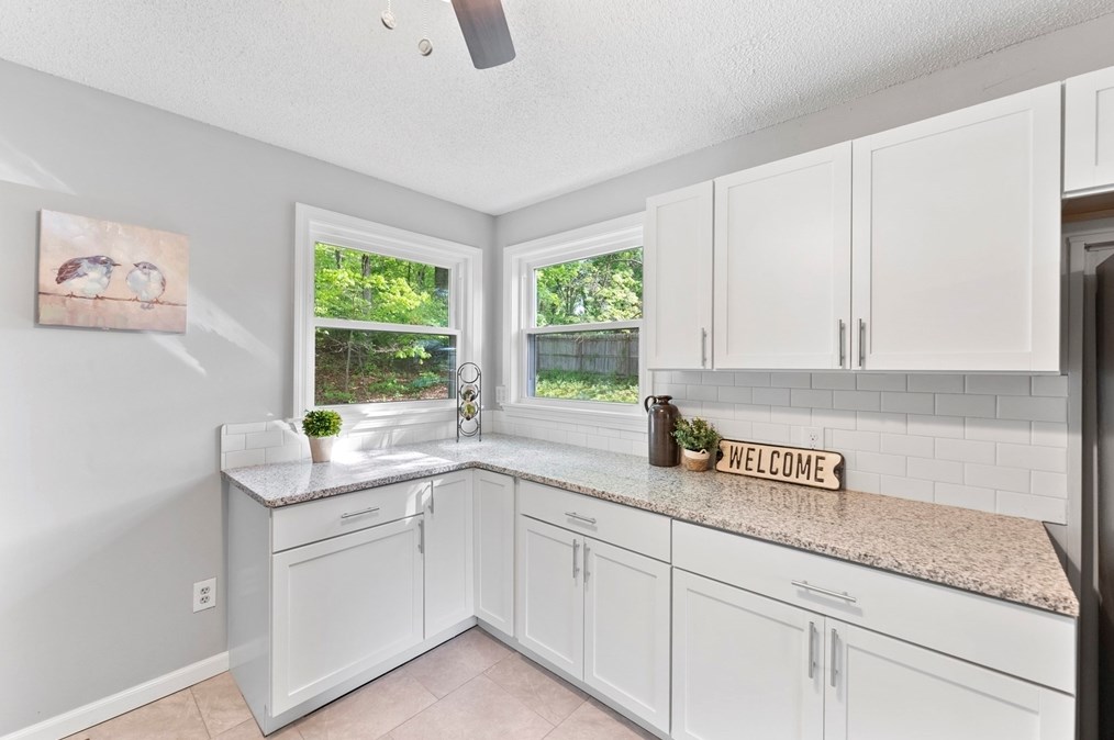 68 Crestmont St, Springfield MA  01108-3314 exterior