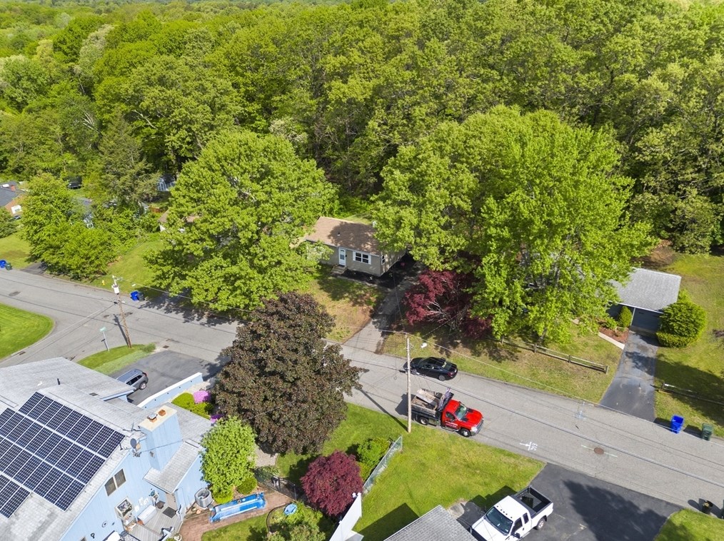 68 Crestmont St, Springfield MA  01108-3314 exterior