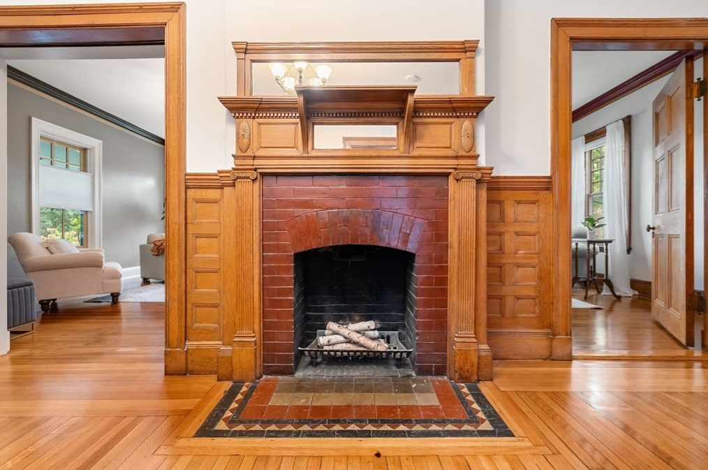 4 Melville Ave, Boston MA 02124-2104 exterior