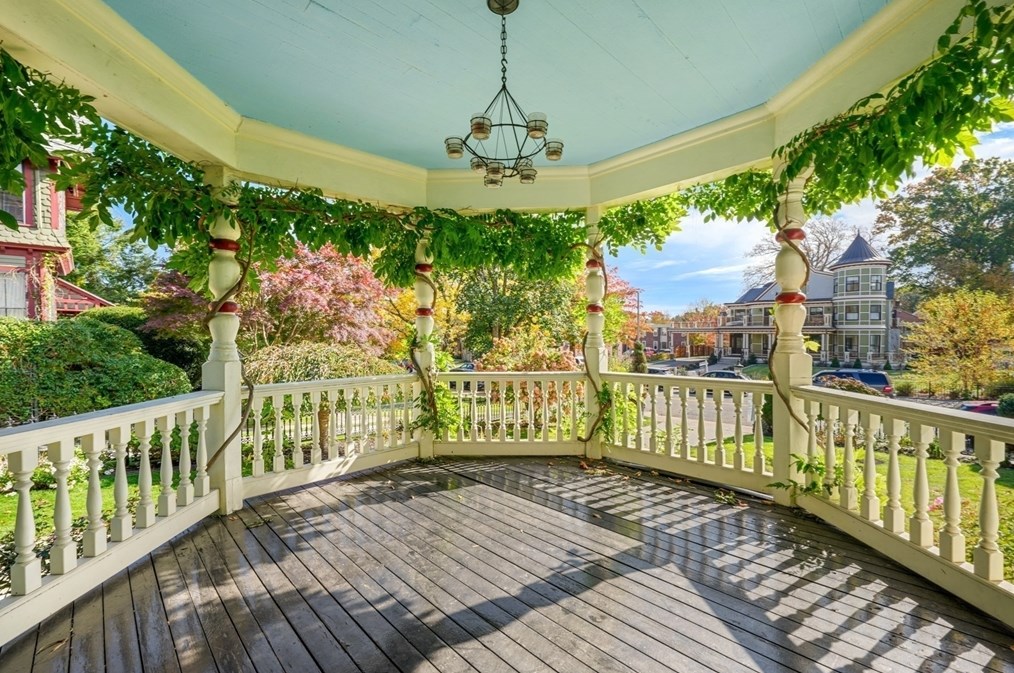 4 Melville Ave, Boston MA 02124-2104 exterior