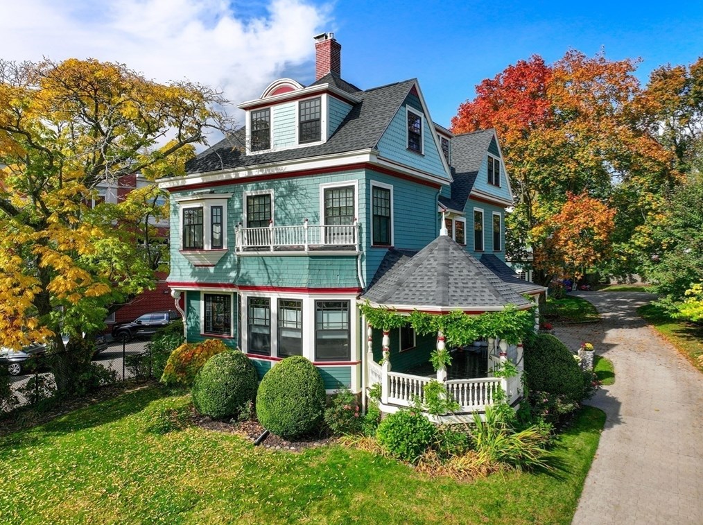 4 Melville Ave, Boston, MA 02124 exterior