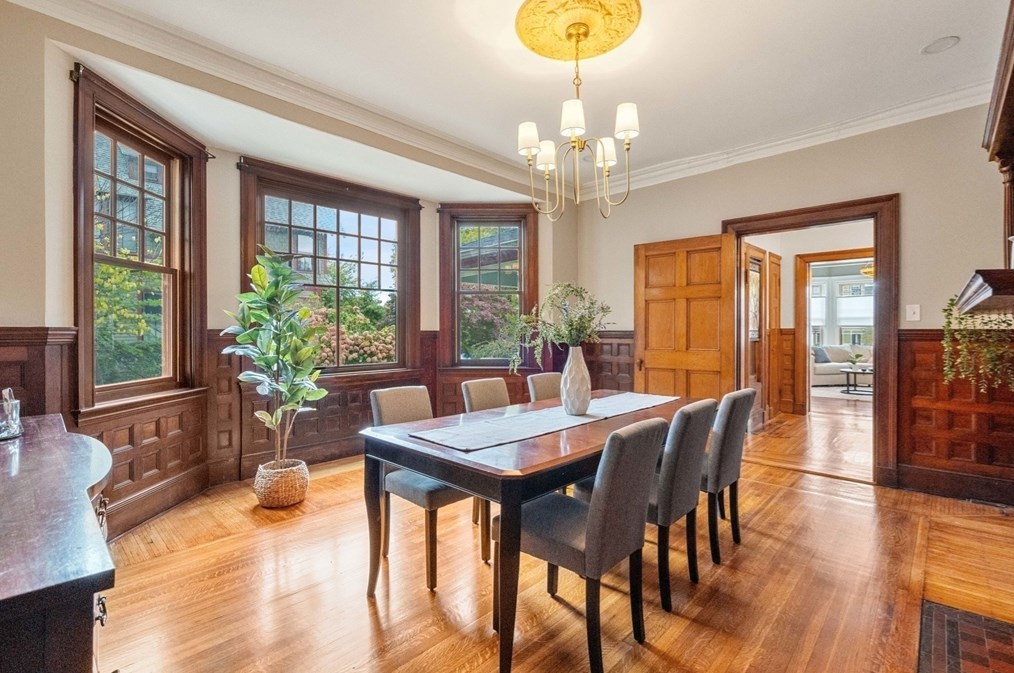 4 Melville Ave, Boston MA 02124-2104 exterior