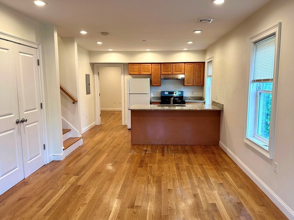 14 Bent Terrace #14, Quincy, MA 02169