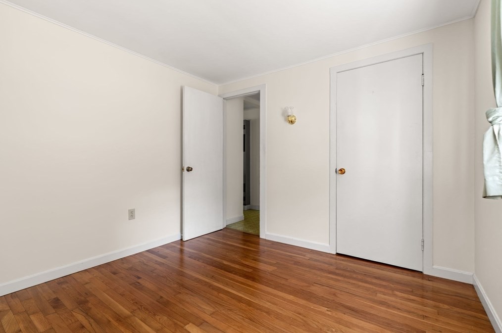 52 Middle Rd, Merrimac MA 01860-2414 exterior