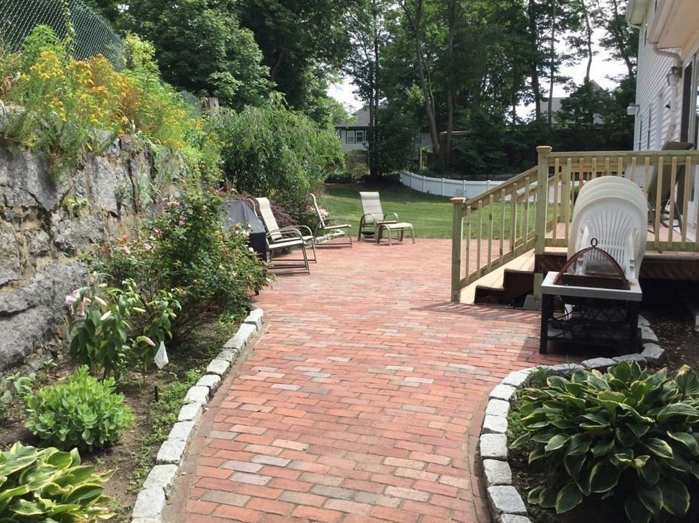 17 Duggan Ln, Milton MA  02186-5506 exterior