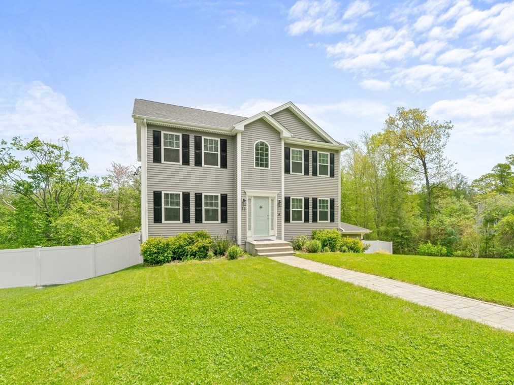 12 Wildberry Way, Westport, MA 02790 exterior