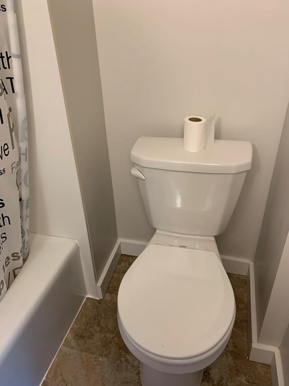 28 Cottage St, Leominster MA 01453-3551 exterior