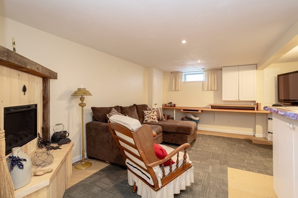 21 Mason St Ext, Bourne MA 02532-5329 exterior