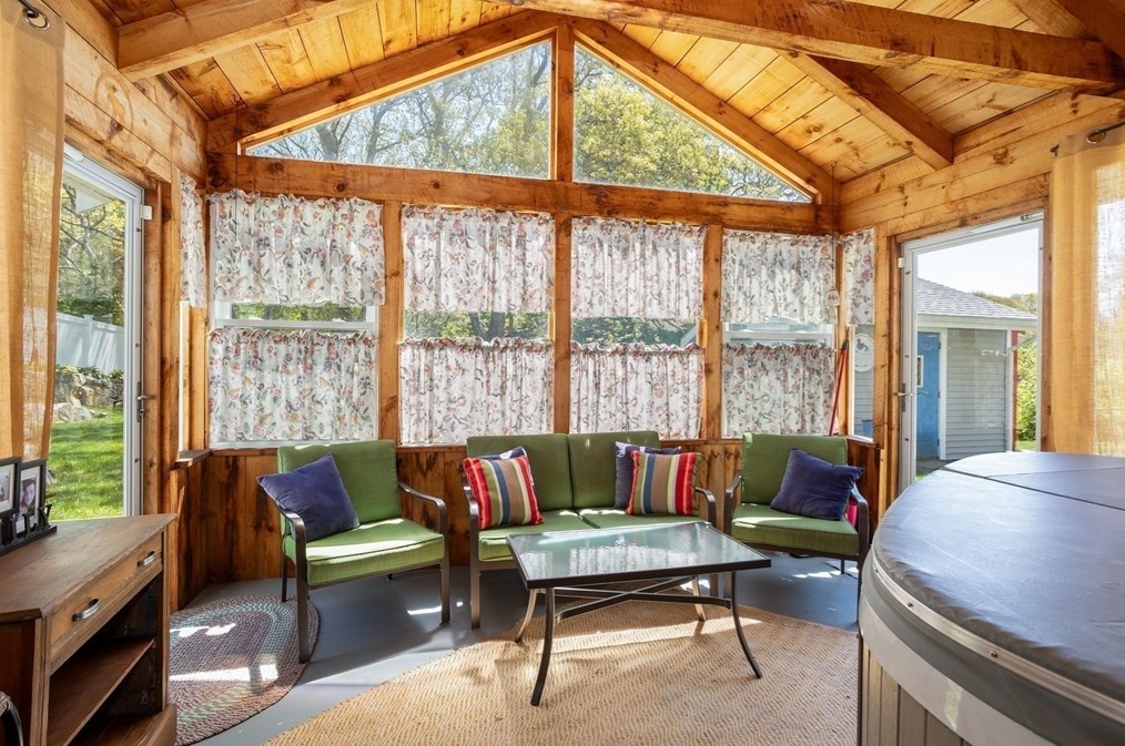 21 Mason St Ext, Bourne MA 02532-5329 exterior