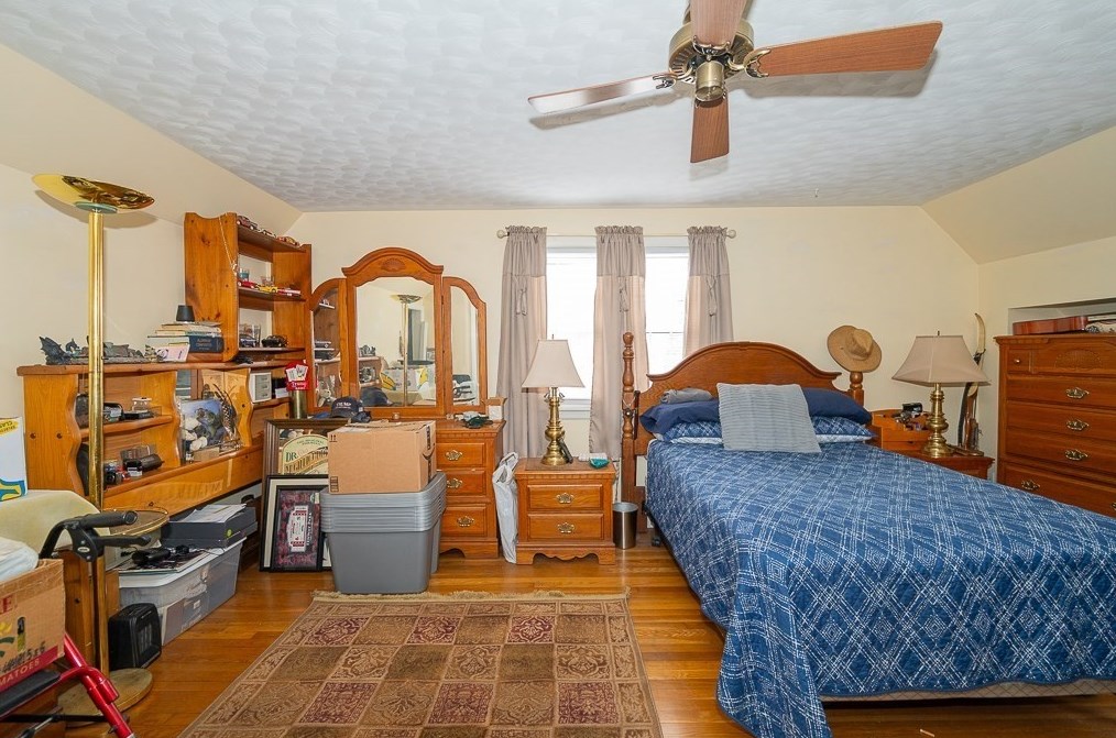 111 Holden St, Holden MA 01520-1736 exterior