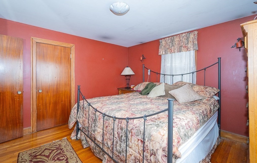 111 Holden St, Holden MA 01520-1736 exterior