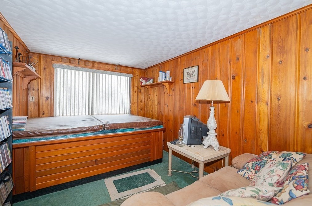 111 Holden St, Holden MA 01520-1736 exterior