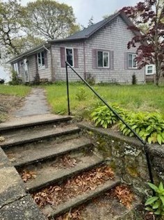 17 Atlantic Ave, Wareham, MA 02571