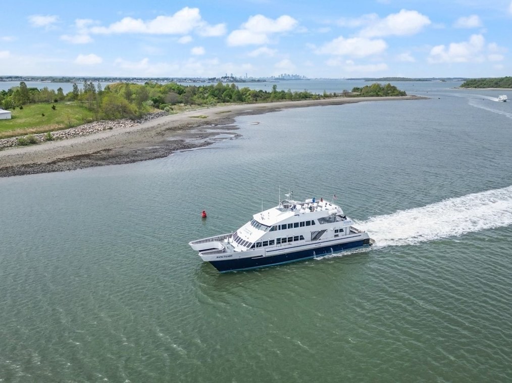 131 Whitaker Ln, Hingham MA exterior