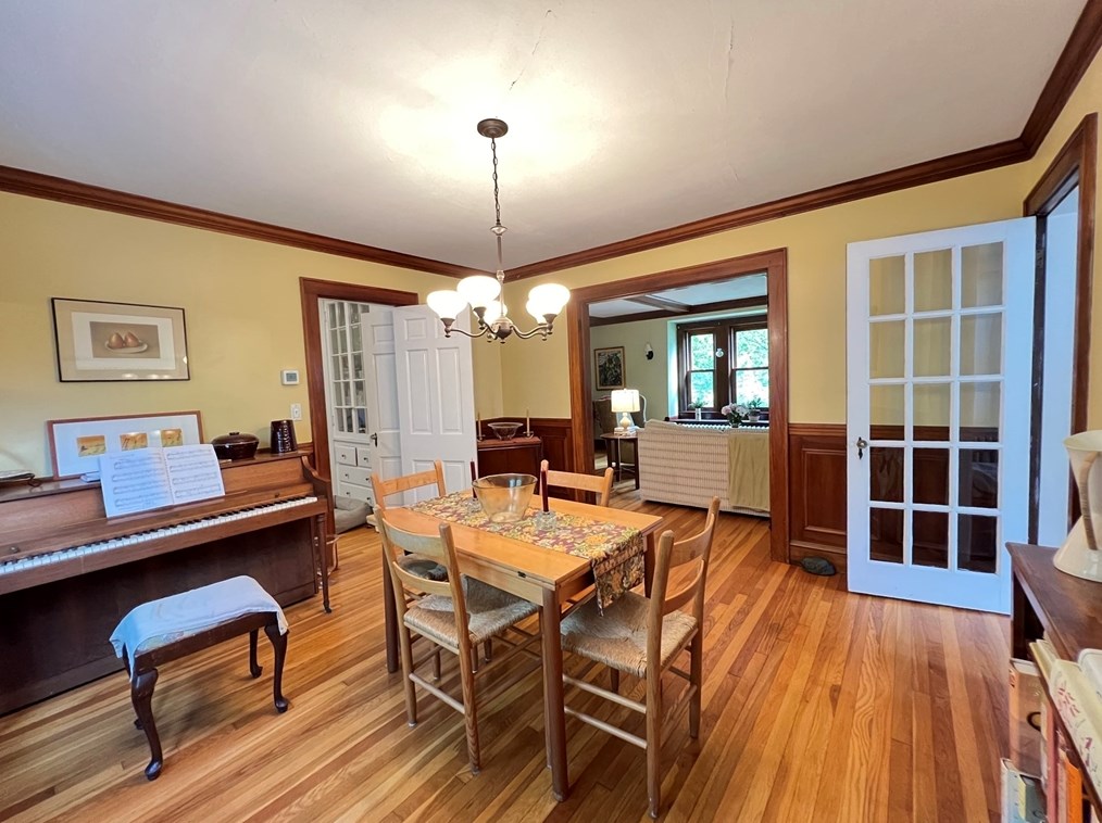 87 Maplewood St, Watertown MA  02472-3504 exterior